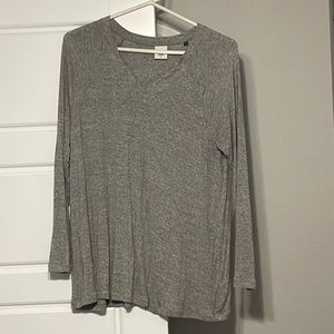 CAbi offhand V-neck pullover long sleeve gray rayon blend #5325 Women’s medium